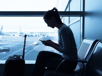 5 Dietitian-Approved Tips to Jettison Jet Lag