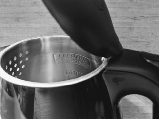 Rely on the Quick Heating of this Cool-Touch Electric Kettle | Food & Nutrition | Stone Soup