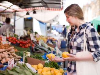 The Benefits of Farmers Markets in Urban Settings
