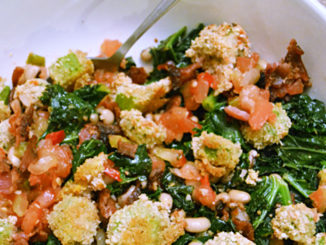 Quinoa, Kale and Bacon Veggie Bowl