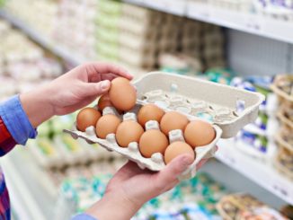 What Type of Eggs Should You Buy?